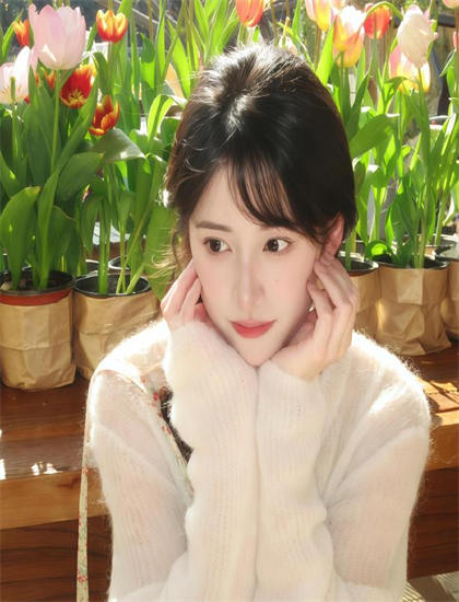 騷狐視頻_女人做全身精油SPA按摩